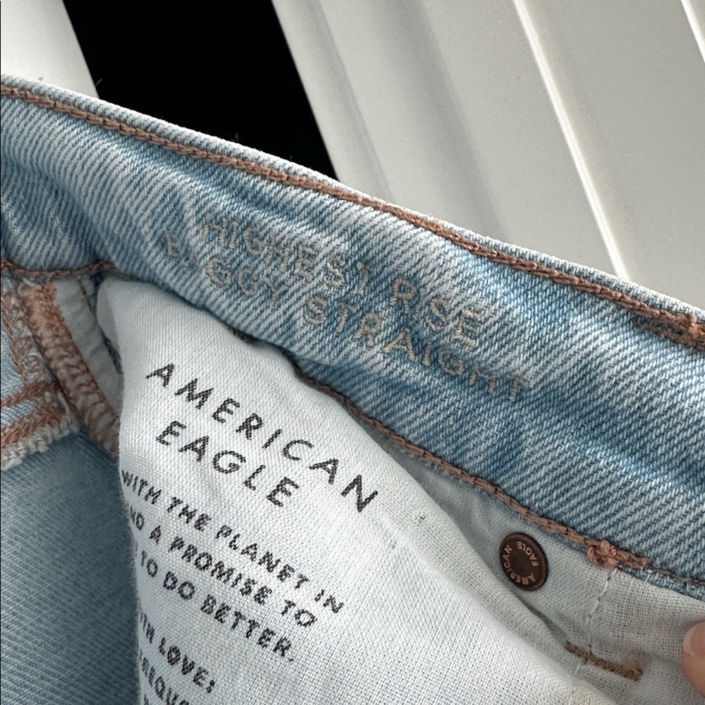American Eagle Highest Rise Baggy Straight Jeans - Picture 5 of 6